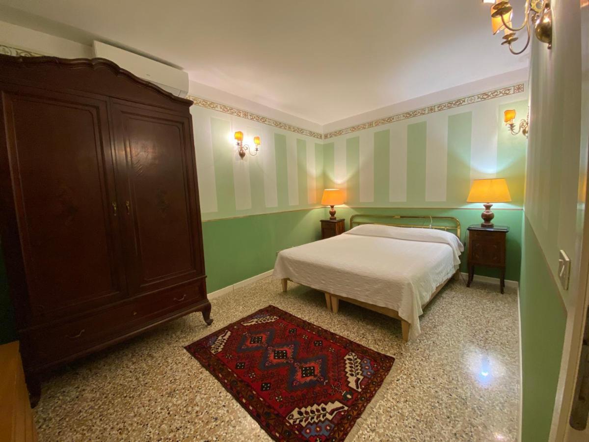 Ca Arsenale Apartment Venice Luaran gambar