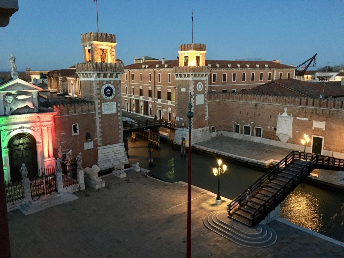 Ca Arsenale Apartment Venice Luaran gambar