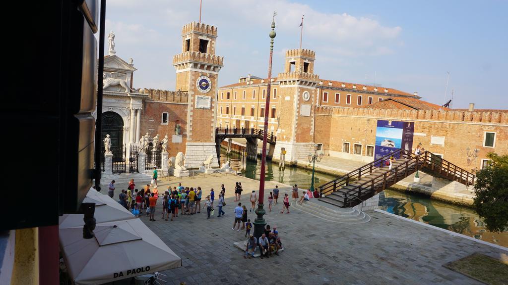 Ca Arsenale Apartment Venice Luaran gambar