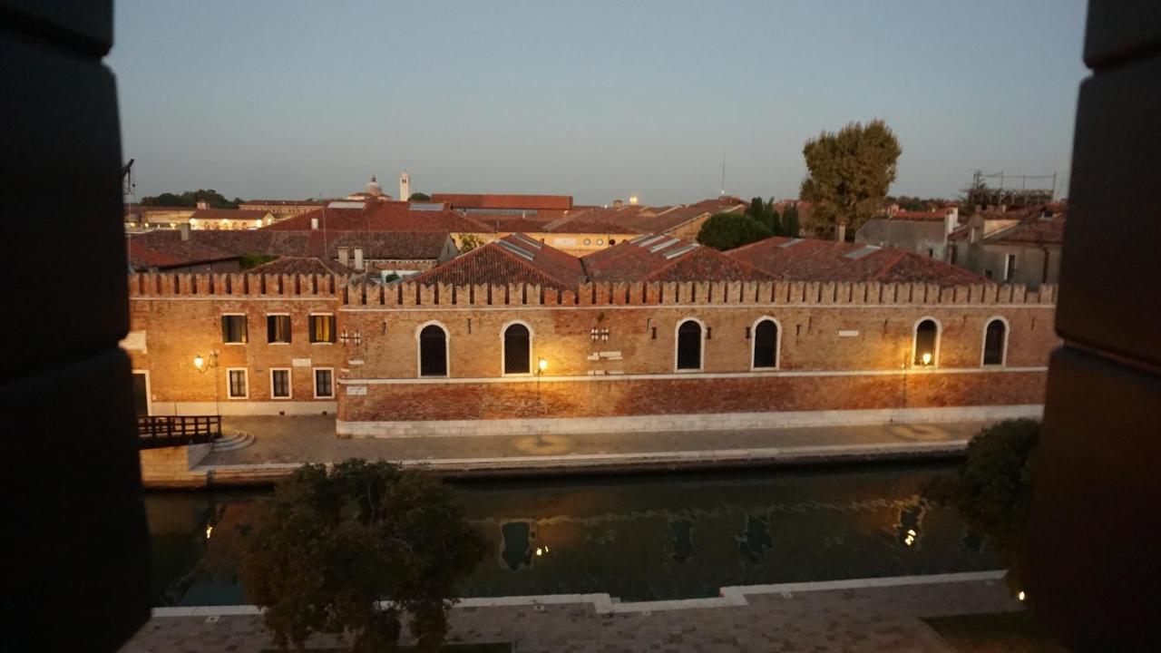 Ca Arsenale Apartment Venice Luaran gambar